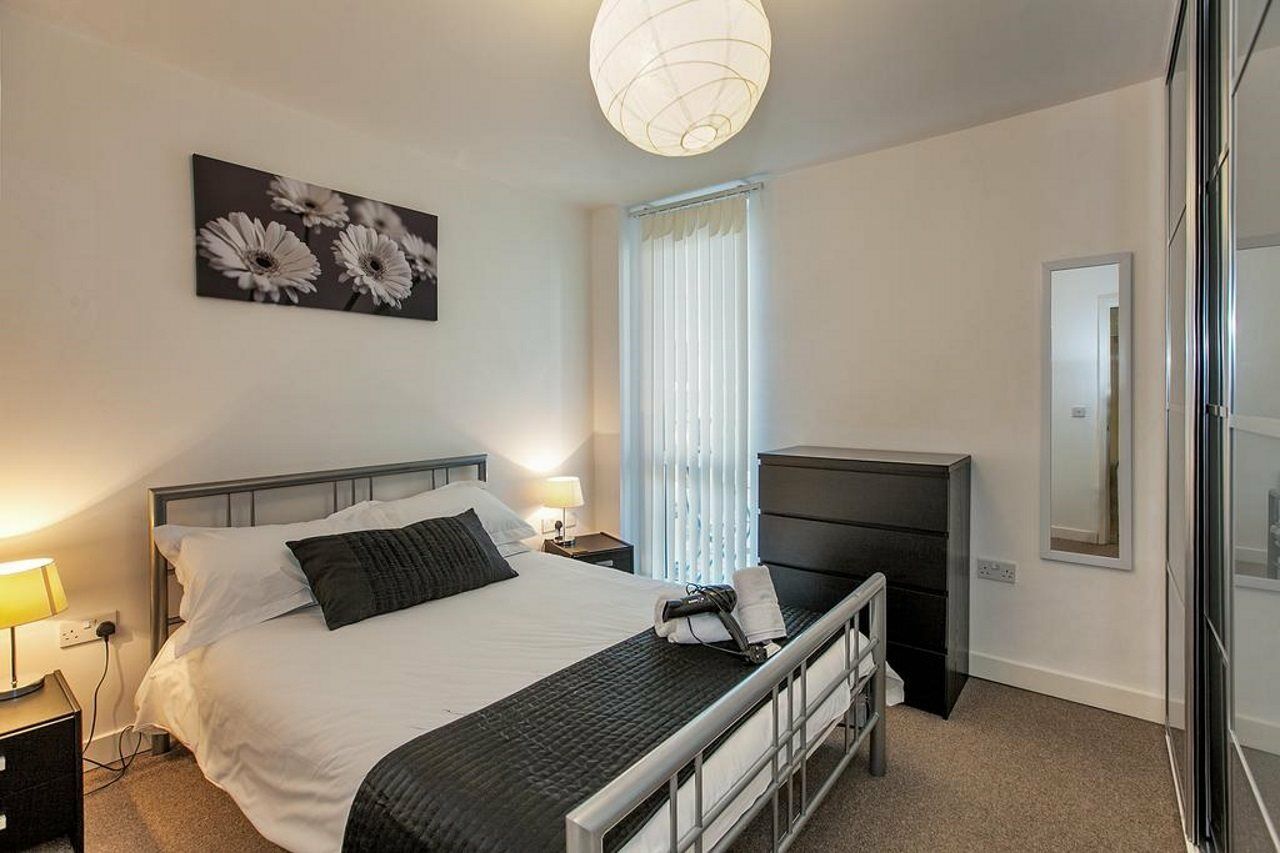 The Hub Serviced Apartments Milton Keynes Exterior photo